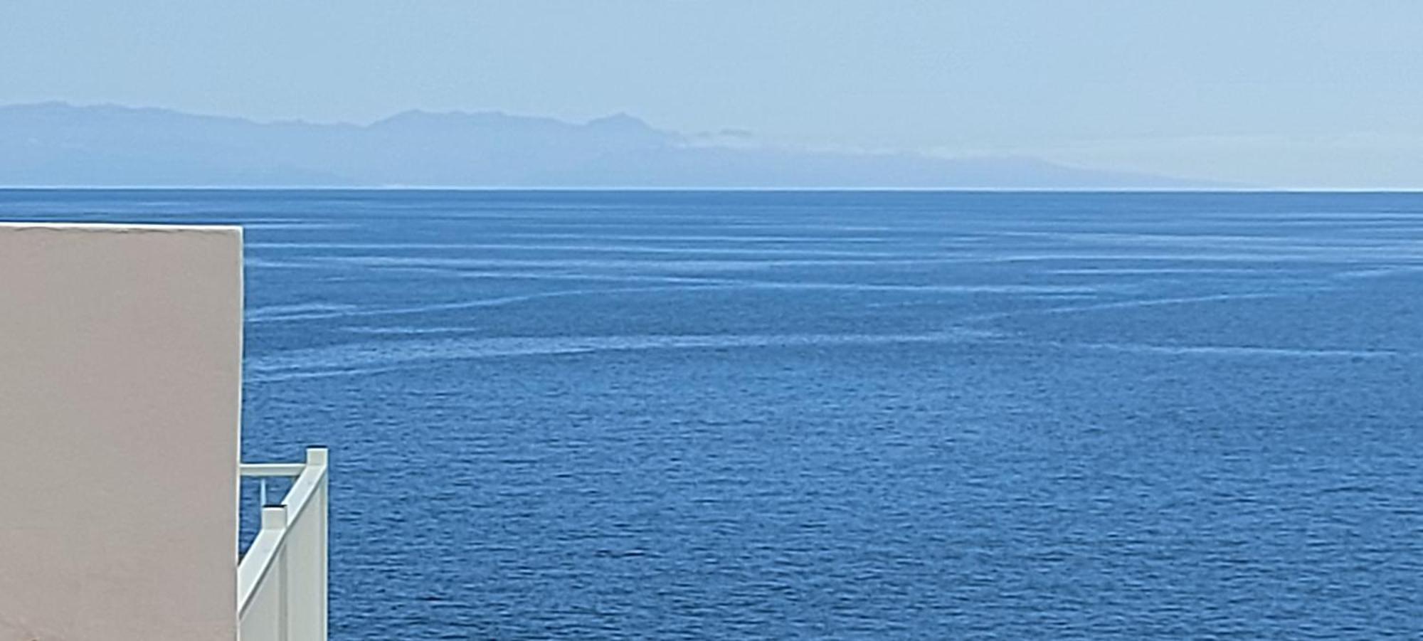 Olas Atico Penhouse With Terrace And Sea View, 2 Bedrooms La Caleta (Tenerife)